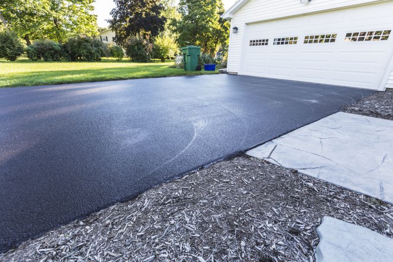 Driveway Tarring detail