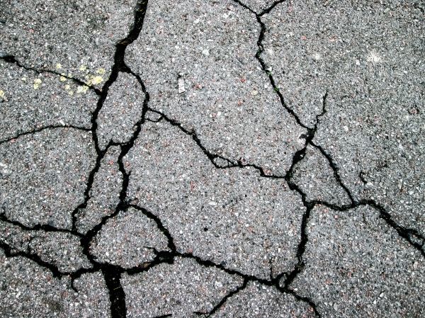 Cost of Driveway Crack Filling in Denver